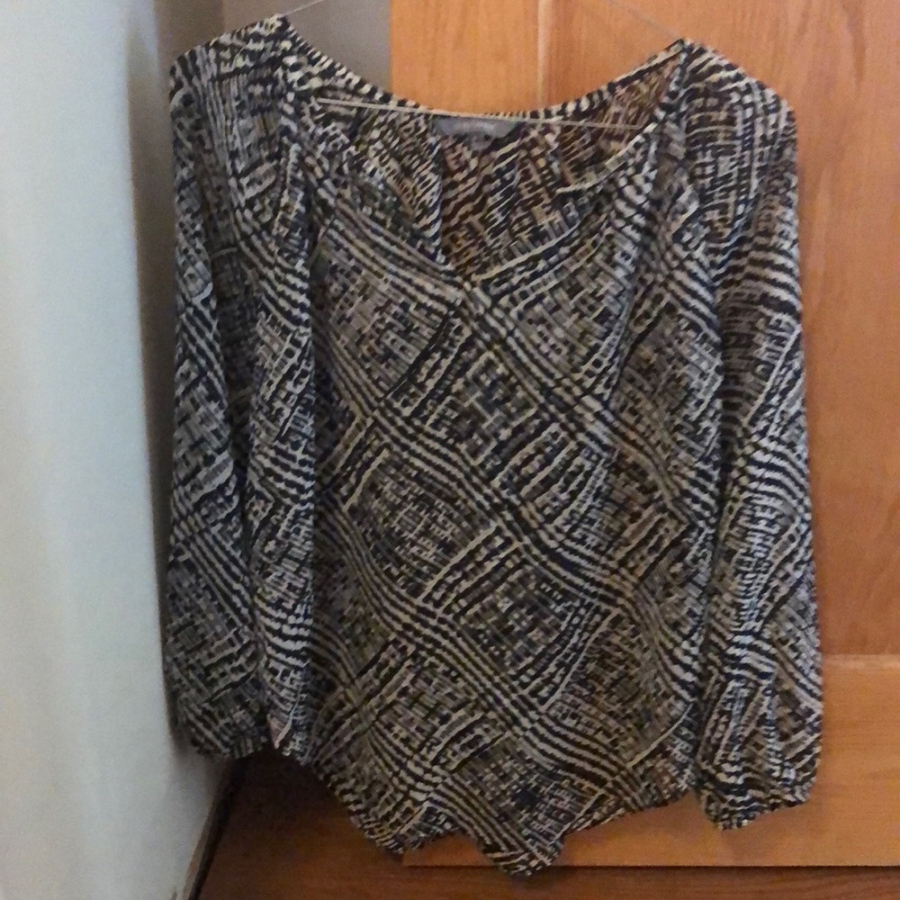 Daisy Fuentes Black and Cream Print Blouse